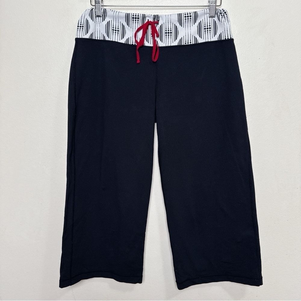Lululemon Womens 6 Drawstring Print Waist Capri Pant In Black